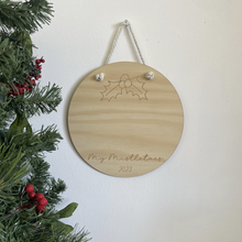 Load image into Gallery viewer, My Mistletoes Christmas Footprint Plaque
