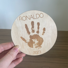 Load image into Gallery viewer, Children&#39;s Handprint Plaque
